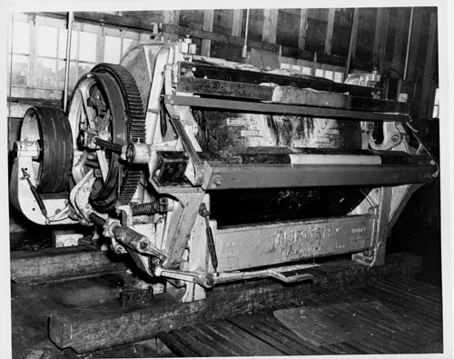 Photo of Turner blubbering machine.