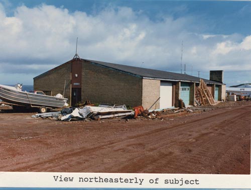 Photo of northeasterly view of the Tanaq Carpenter Shop, lot 19 of Tract 43.