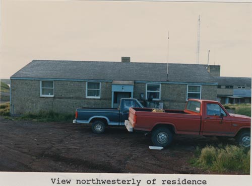 Photo of northwesterly view of Cottage E.