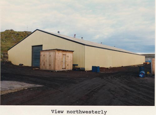 Photo of northwesterly view of the Cascade Building.