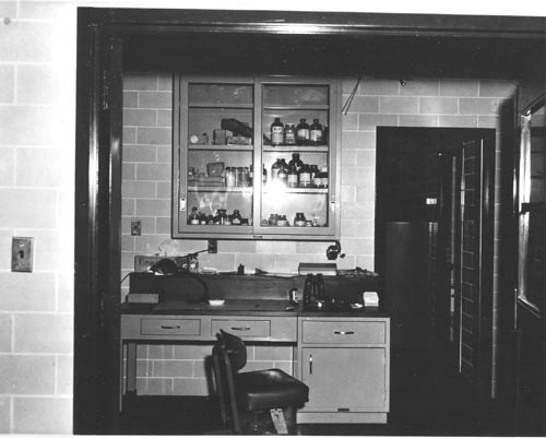 Photo of the lab in the Biologists' laboratory (now community store).