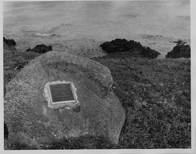 Photo of plaque on rock.